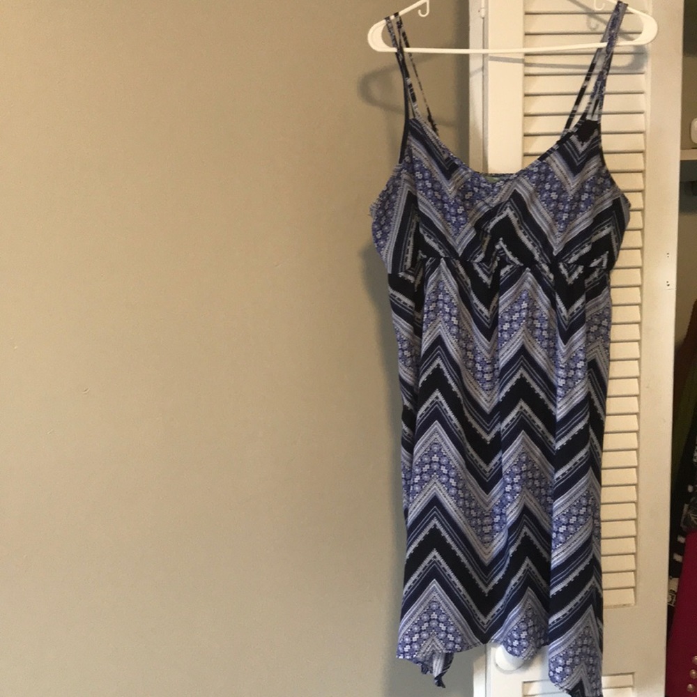 Super cute blue patterned chevron dress
